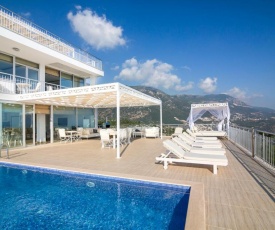 Kalkan Villa Sleeps 8 Pool Air Con WiFi