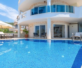 Kalkan Villa Sleeps 8 Pool Air Con WiFi