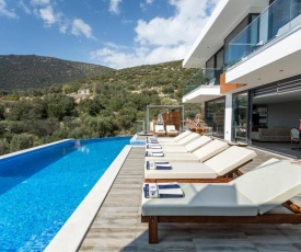 Kalkan Villa Sleeps 8 with Pool Air Con and WiFi