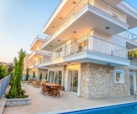 Kalkan Villa Sleeps 8 with Pool Air Con and WiFi