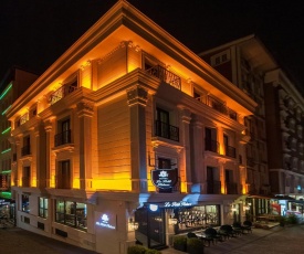 Le Petit Palace Hotel - Special Category