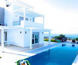 Luxury Villa with amazing view, Cesme