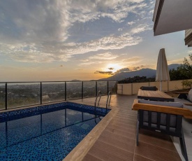 Magnificent Villa with Private Pool and Gorgeous View in Alanya