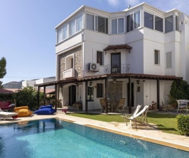 Amazing Villa with Private Pool in the Heart of Bodrum