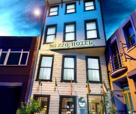 Mezzo Hotel