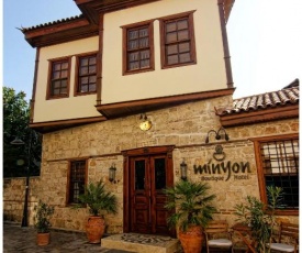 Minyon Hotel