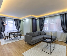 Modern and Well Designed Apartment Near Public Transportation in Maltepe