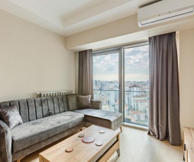 Modern Apartment with Fantastic City View near Kadikoy Center