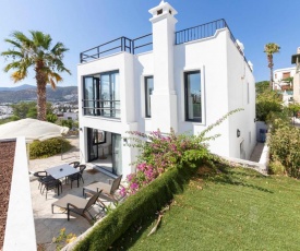 Modern Villa with Garden and Terrace near Beach in the Heart of Bodrum