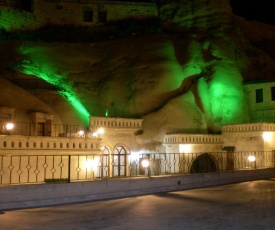 Nature Park Cave Hotel