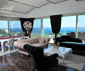 Nice Home with Shared Pools near Beach and City Center in Alanya