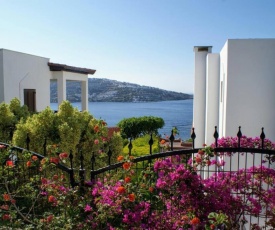 Private Beach - Sea View, 3 BR Villa in Gundogan, Bodrum