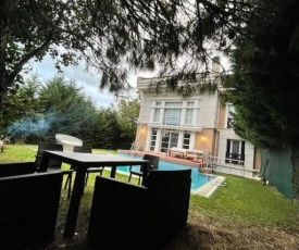 Private Villa Near the Sea,4+1,Pools,Sauna,Jacuzzi