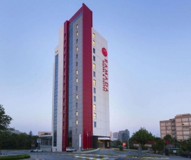 Ramada Hotel & Suites by Wyndham İstanbul Ataköy